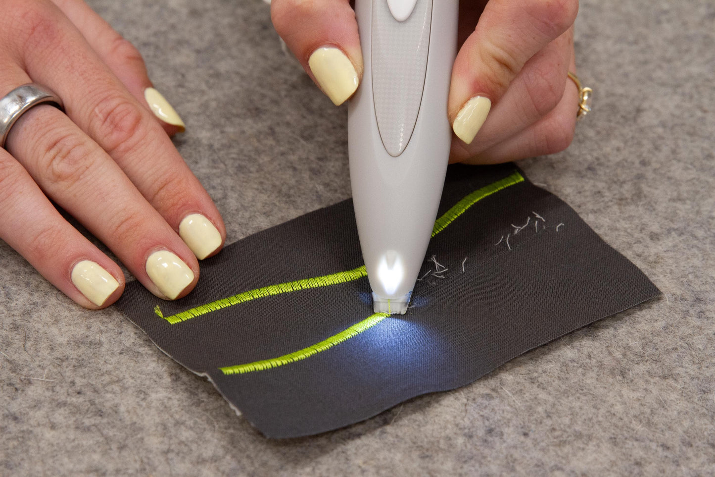 Nifty Notions Glow and Go Electric Seam Ripper
