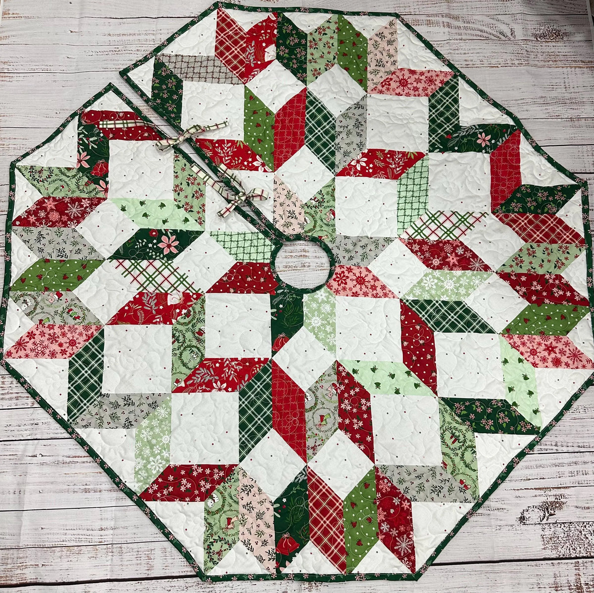 Handmade Quilted Christmas Tree Skirt - (54 inch)