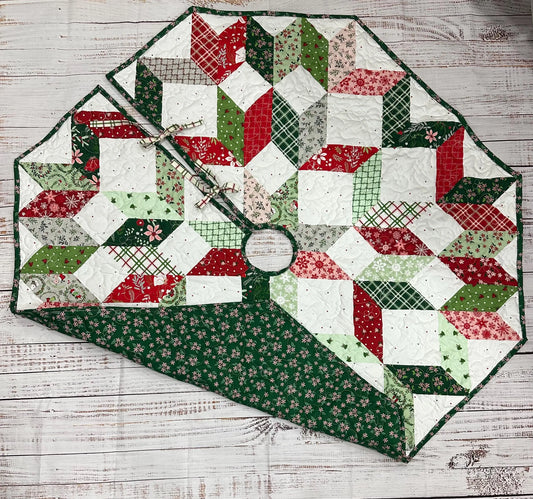 Handmade Quilted Christmas Tree Skirt - (54 inch)